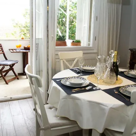 Tomo Sv. Filip I Jakov Apartment